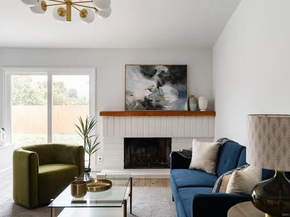 1824 Manzanita Ct, Vista, CA 92083