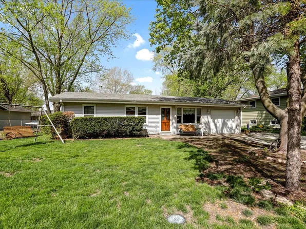 707 N Bourne St, Tolono, IL 61880