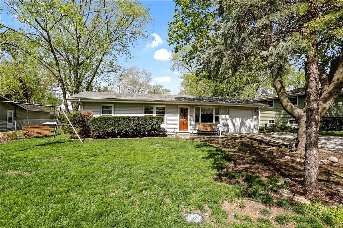 707 N Bourne St photo 1