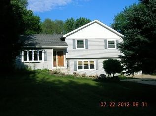 732 Wisconsin Rd, New Lenox, IL 60451