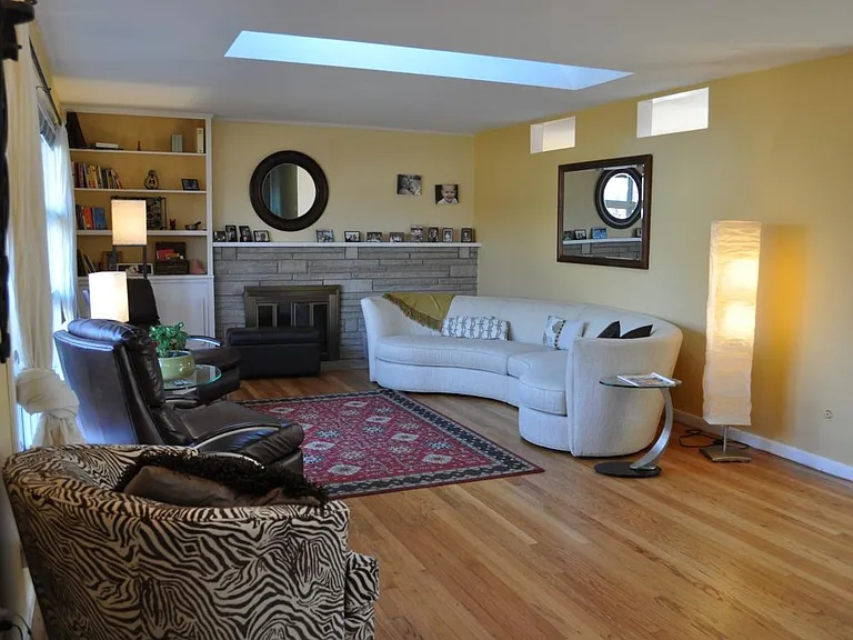 1206 S Longwood Dr — Photo 6