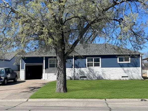 1228 Emerson Ave, Alliance, NE 69301