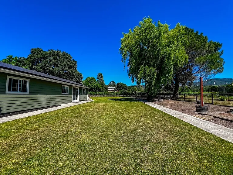 1022 Berry Ln — Photo 52