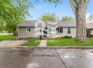 76 W Strathmore Ave, Pontiac, MI 48340