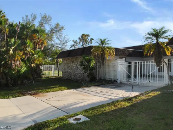 2950 McCann St, Fort Myers, FL 33901