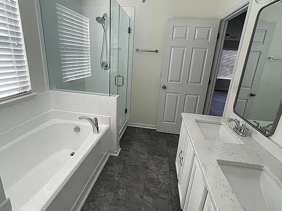 5th image of 2201 Raven Rd Unit 101-1