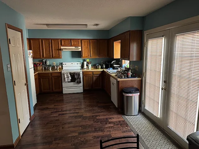 4306 Hunters Club Dr — Photo 6