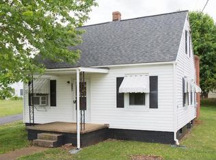 116 Quincy Ave, Shenandoah, VA 22849