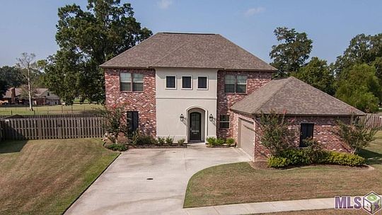 1st image of 18665 Lake Harbor Ln