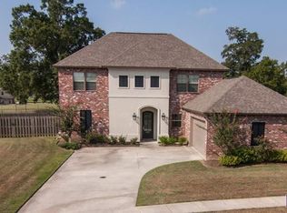 18665 Lake Harbor Ln, Prairieville, LA 70769
