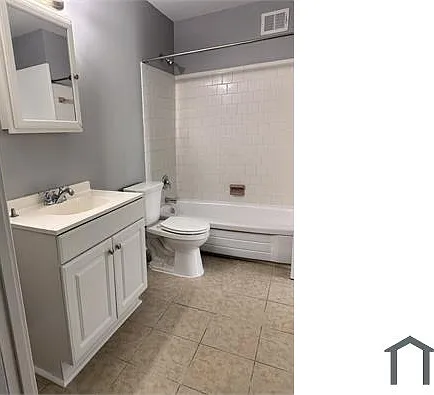 903 Woodson Rd #F — Photo 3
