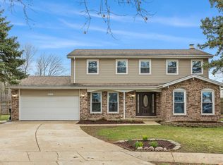 6S216 Mariwood Ct, Naperville, IL 60540