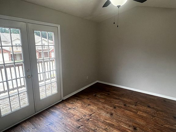 5th image of 869 W Peachtree Dr #869