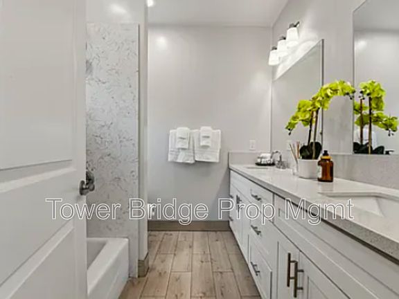 4th image of 208 Nimitz St