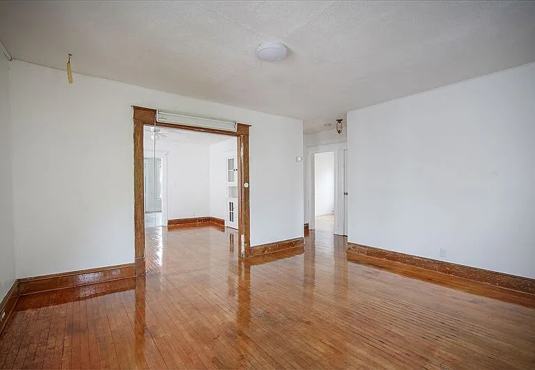 25-27 Virginia St #27 — Photo 13