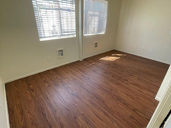3rd image of 3027.5 J St