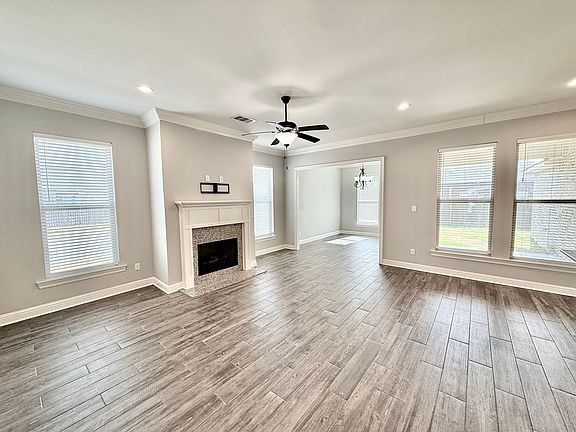 2nd image of 733 Elliston Dr