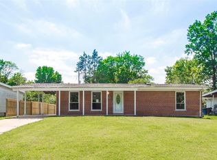 9401 Grandview Dr, Saint Louis, MO 63132