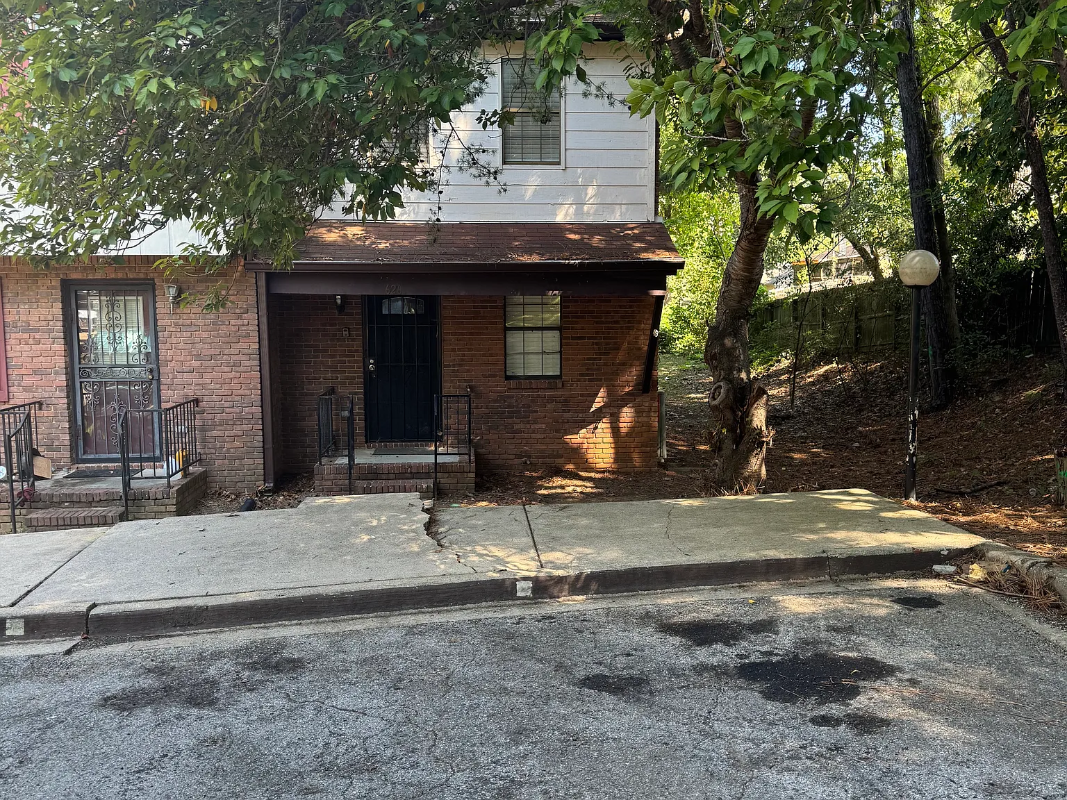 2 bed, 1.5 bath, 1125 sqft, $1,200 — Photo 2