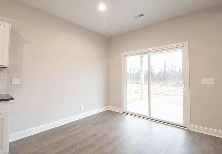 2114 Ireland Way — Photo 5