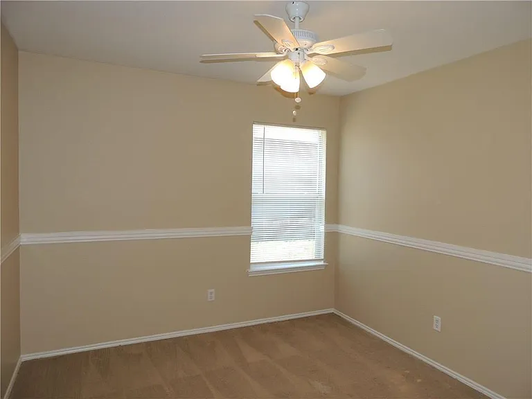 315 Feathergrass Dr — Photo 10