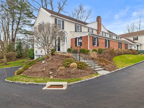 123 Richmond Hill Road #1, New Canaan, CT 06840