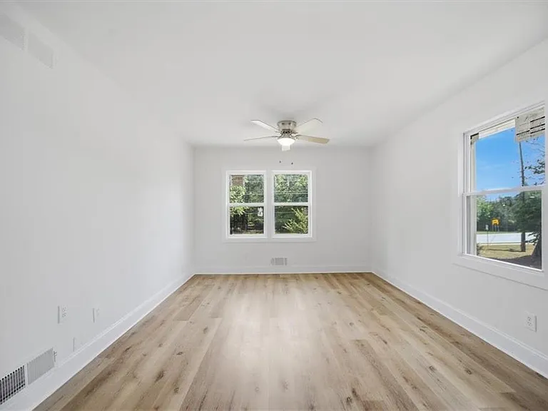 1073 Grayson Pkwy — Photo 25