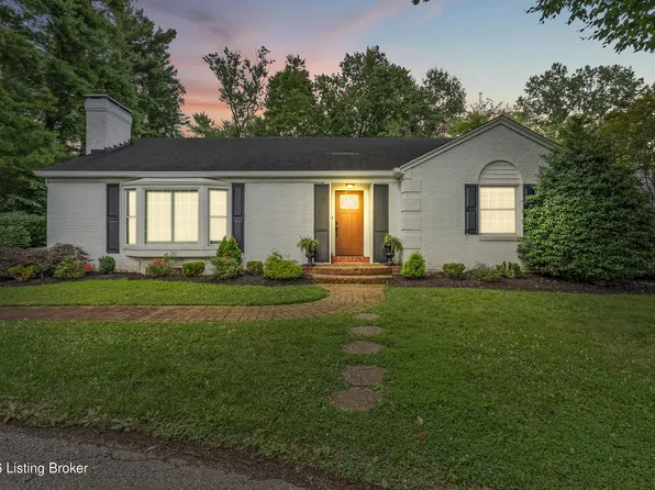 121 Blankenbaker Ln, Indian Hills, KY 40207