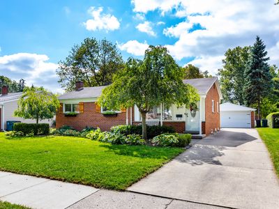 41303 Greenbriar Ln, Plymouth, MI, 48170