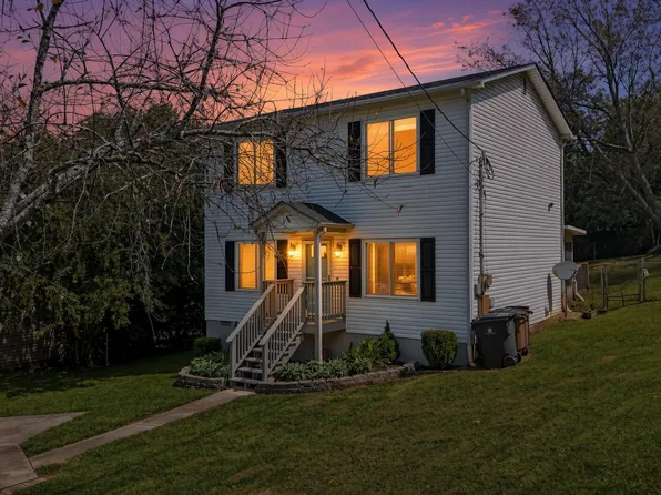 608 Busbee Rd, Knoxville, TN 37920