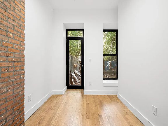 4th image of 631 E 6th St APT 5B