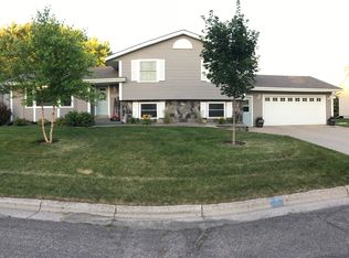 409 Birch Ave, Morris, MN 56267