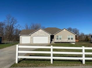 800 SW Ryan Rd, Grain Valley, MO 64029