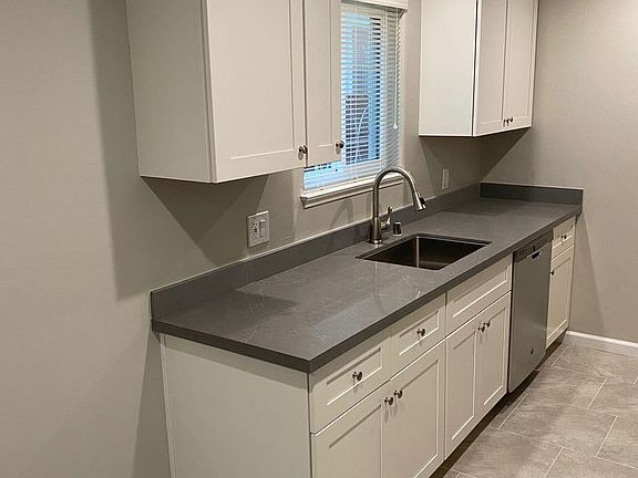 3rd image of 1127 Capuchino Ave APT 2