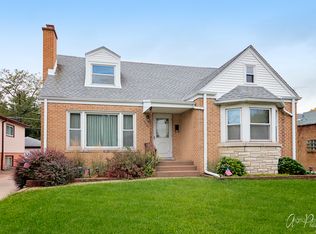 9038 Central Ave, Morton Grove, IL 60053