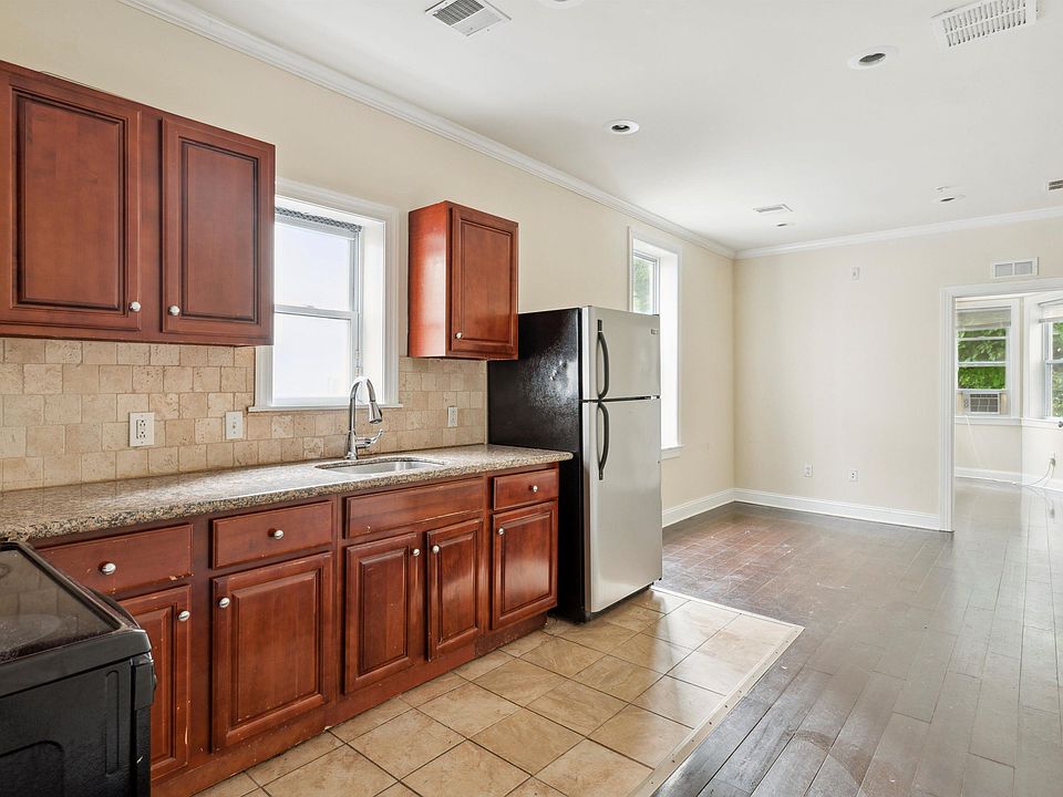 1st image of 1832 N 18th St #B