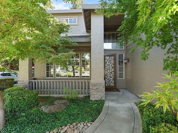 4th image of 1544 Jasmine Way