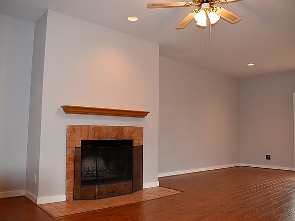 4th image of 531 Sand Bend Dr