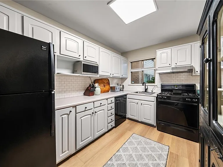 4300 Roswell Rd NE #28 — Photo 14