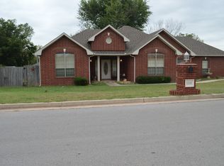 1501 Silver Oak Dr, Blanchard, OK 73010