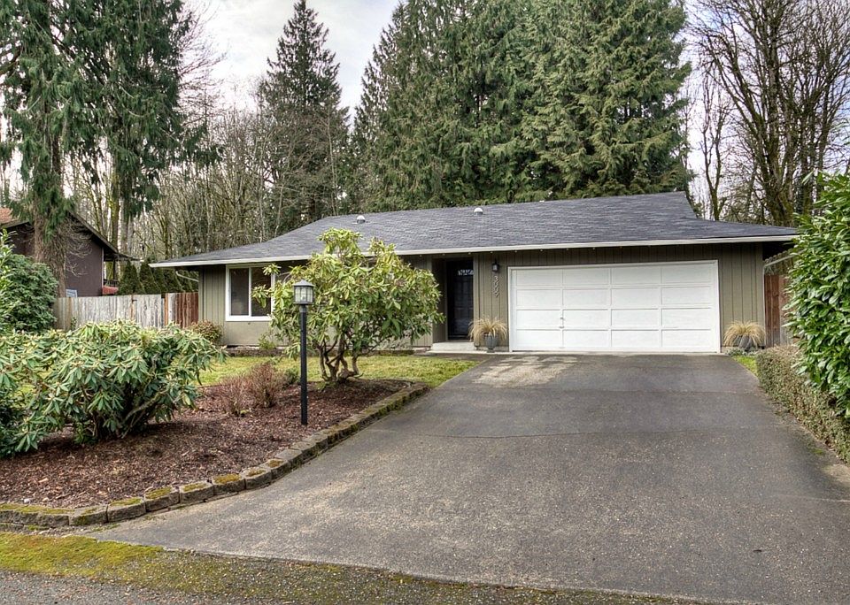 1st image of 3009 Brentwood Dr SE