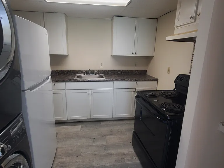 808 Windstream Way — Photo 2