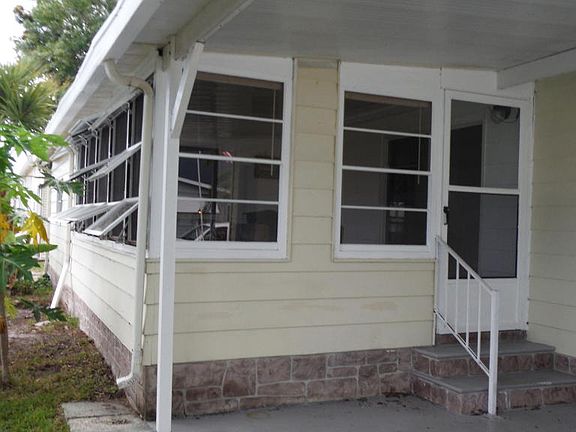 3rd image of 431 Royal Tern Dr
