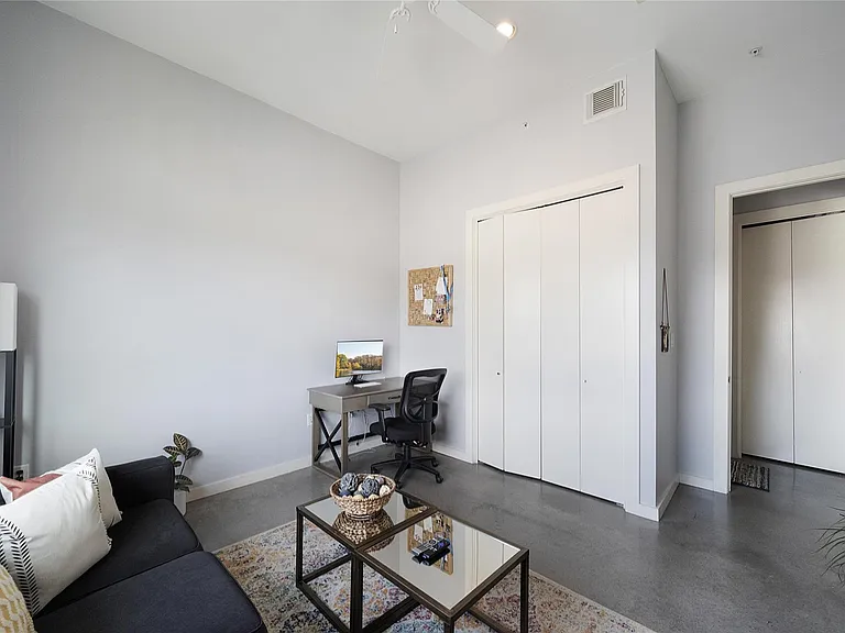 2525 S Lamar Blvd #304 — Photo 18