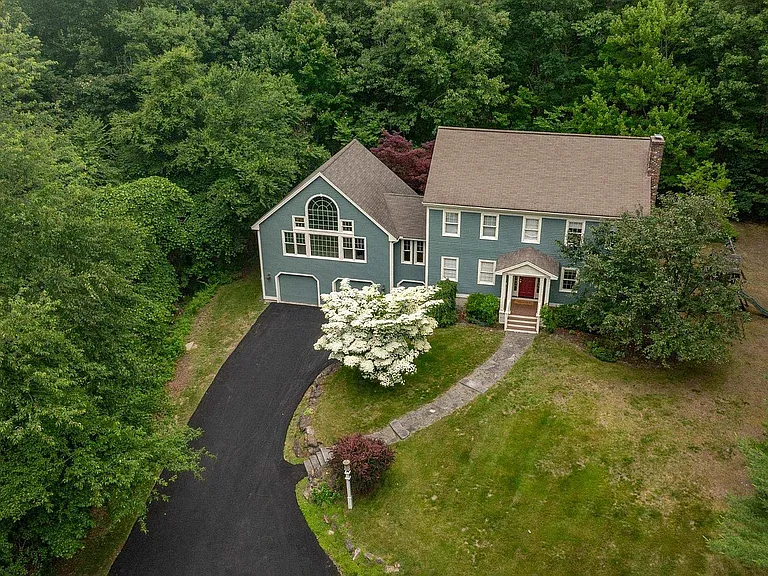67 Sargent Rd — Photo 4