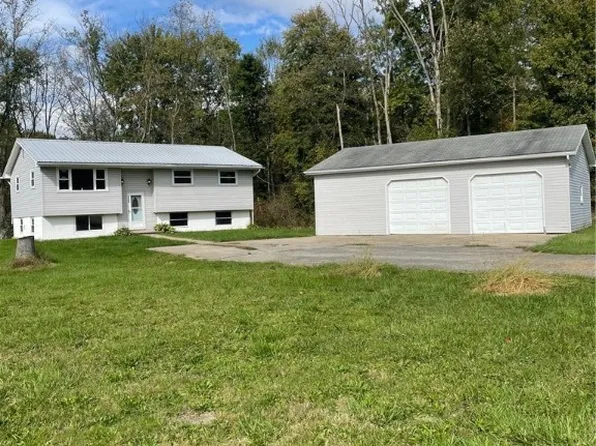 8449 Ridge Rd, Kinsman, OH 44428