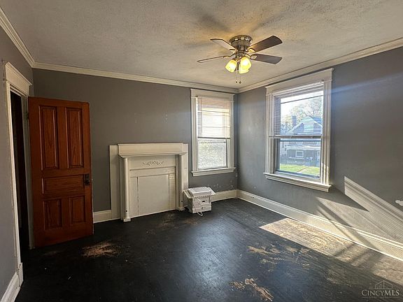 4th image of 2266 Harrison Ave