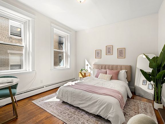 3rd image of 1840 Commonwealth Ave APT 8