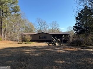1572 Triple T Dr, Dewy Rose, GA 30634