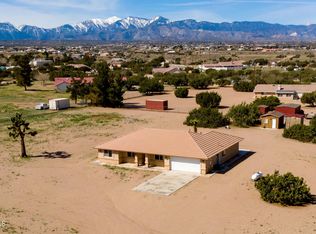 8968 Daisy Rd, Oak Hills, CA 92344